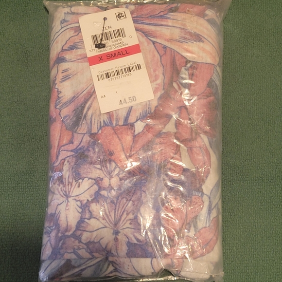 NWT- Zen Dress X-Small -Hibiscus Garden . Beautiful colors. $13 - Picture 5 of 6